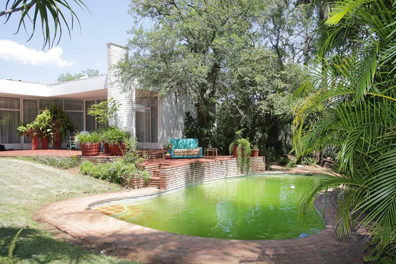 Fleming Place Bulawayo Esterno foto